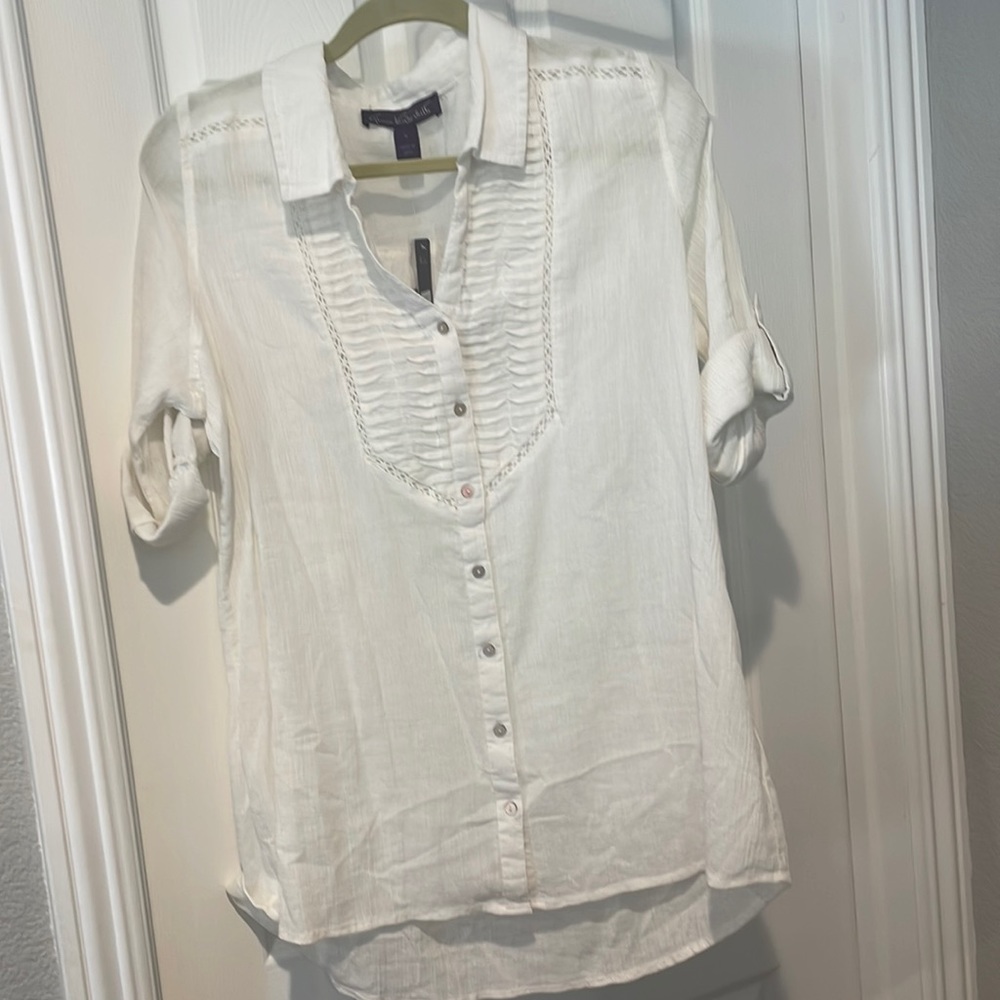NWT white w/crochet lace accent